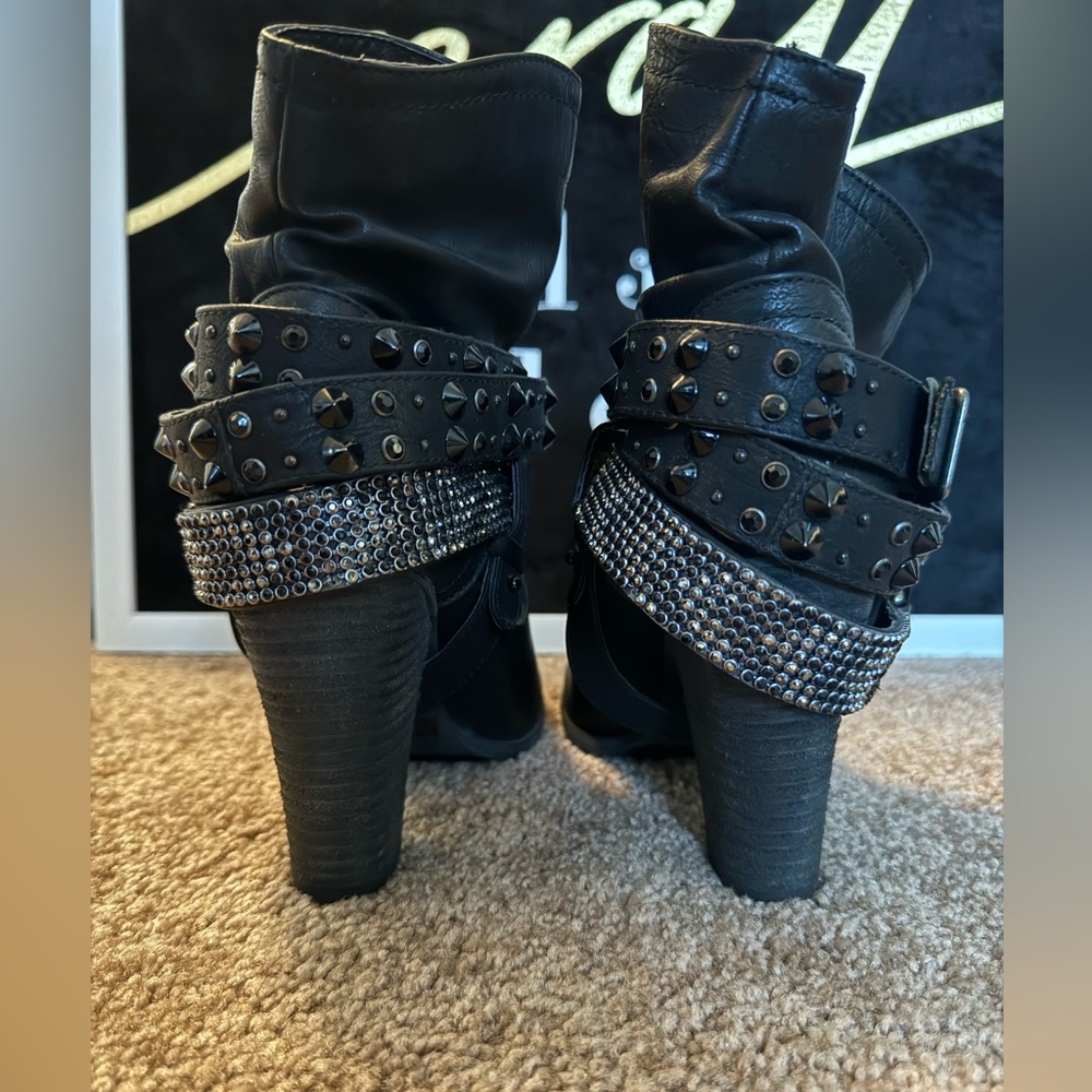 Not Rated Booties - Picture 2 of 6